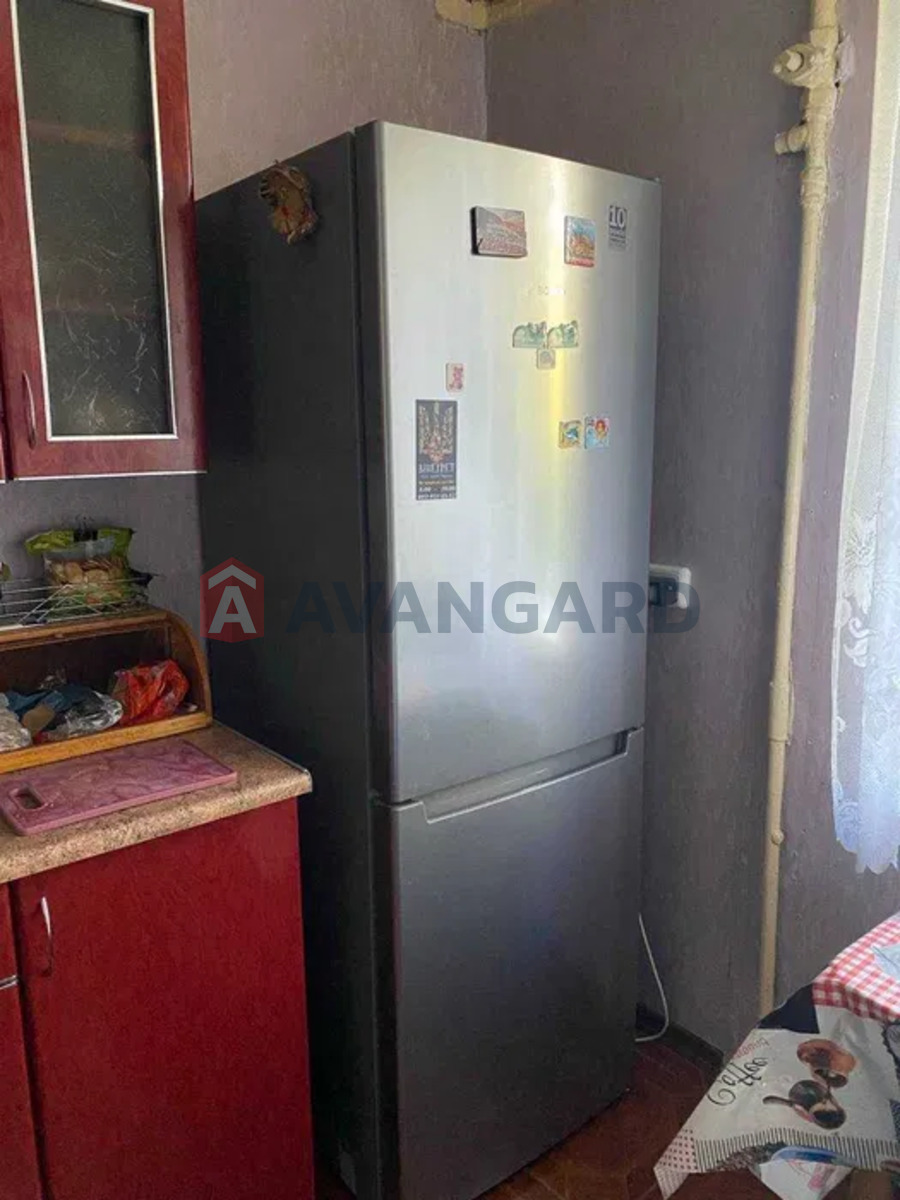 3 ��. ��������, 64/-/8 ��. �., 5/5 ������ ���� 2