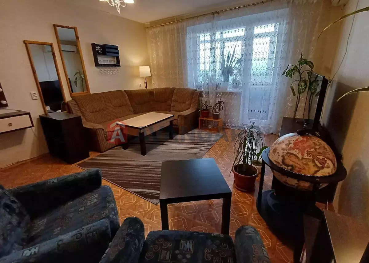 3 ��. ��������, 68/38/9 ��. �., 9/10 ������ ���� 15