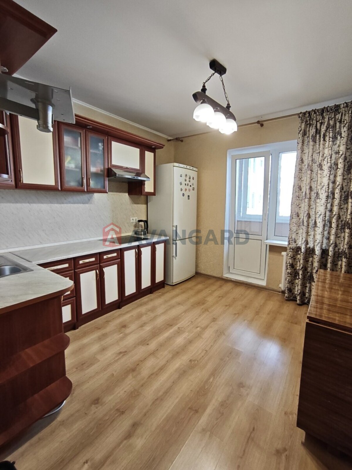 2 ��. ��������, 64/36/12 ��. �., 16/19 ������ ���� 2