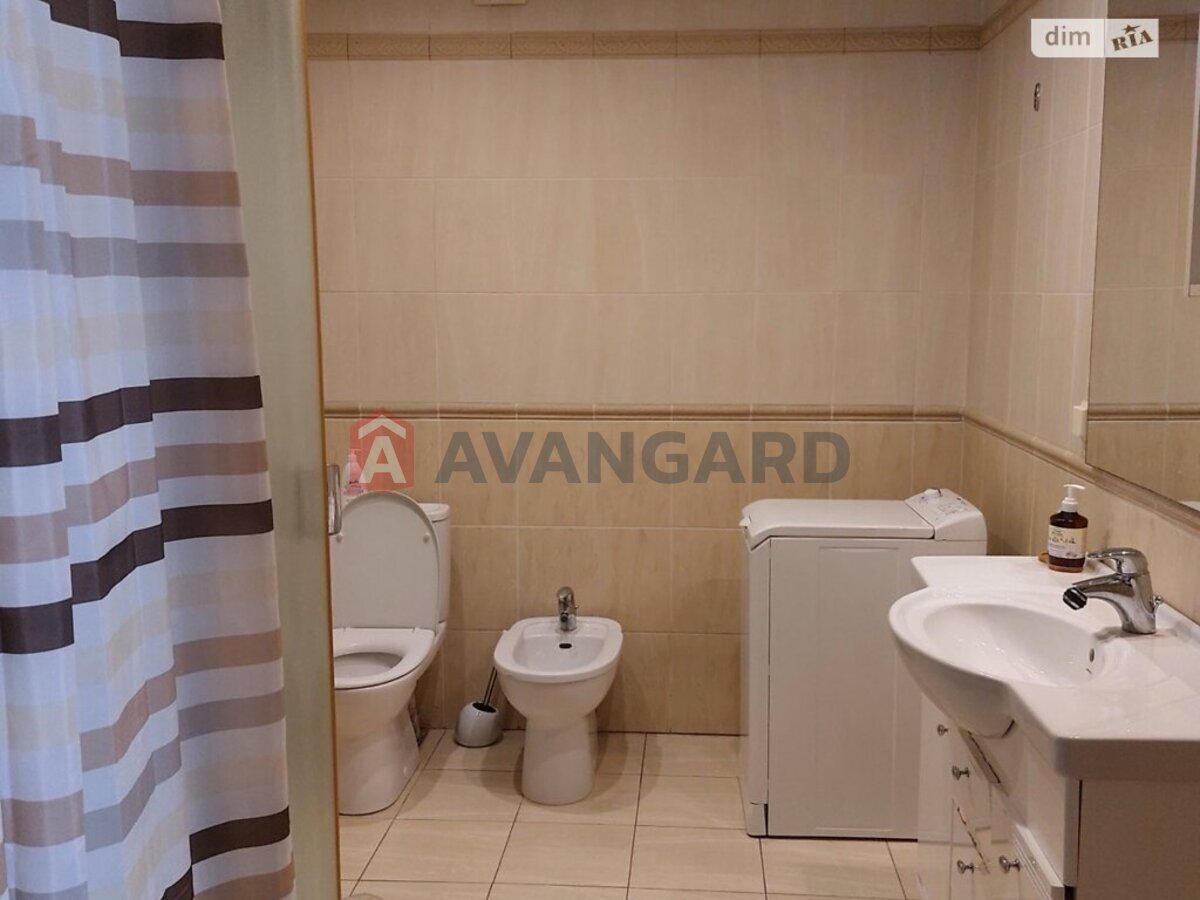 3 ��. ��������, 95/-/- ��. �., 3/4 ������ ���� 18