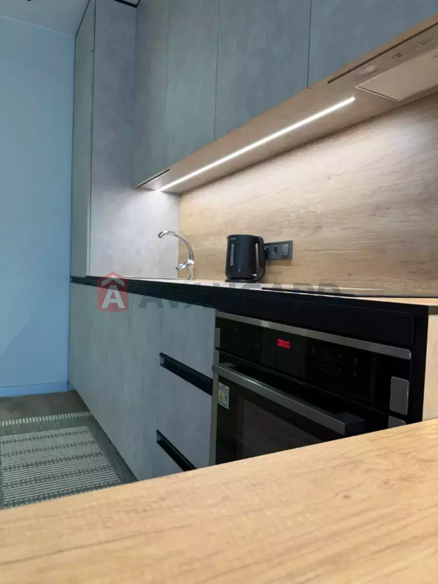 1 ����. ��������, 32/-/- ��. �., 8/24 ���� ���� 14