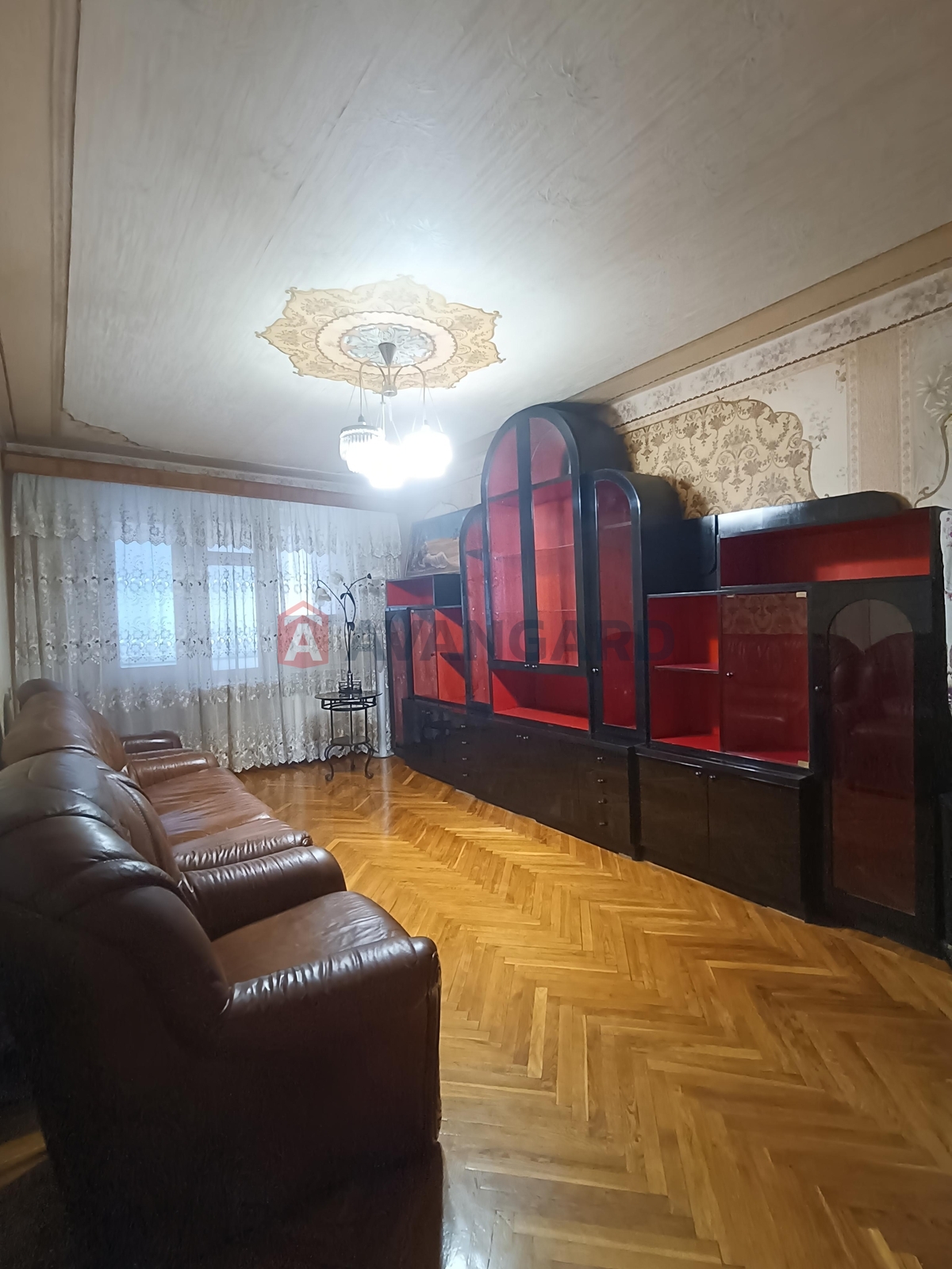 4 ��. ��������, 88/57/7,3 ��. �., 7/9 ������ ���� 4