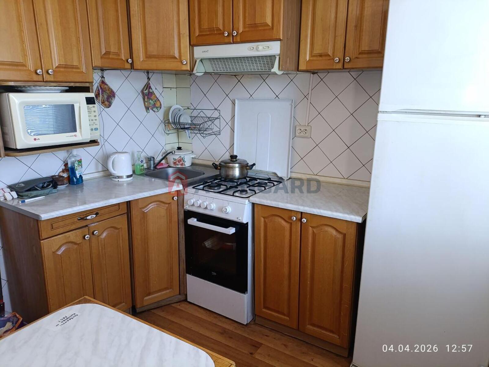 2 ��. ��������, 48/30/6 ��. �., 8/9 ������ ���� 3