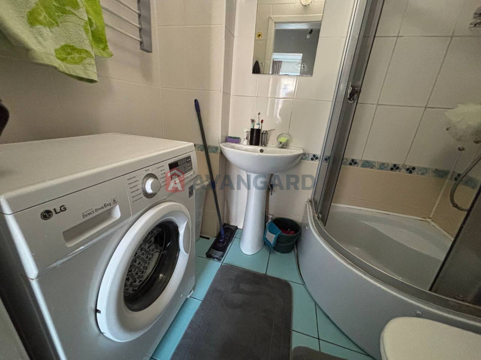 2 ��. ��������, 43/-/5 ��. �., 1/3 ������ ���� 8