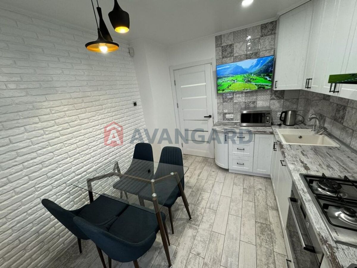 4 кім. квартира, 80/-/11 кв. м., 7/9 поверх фото 17 4 кім. квартира, 80/-/11 кв. м., 7/9 поверх фото 17