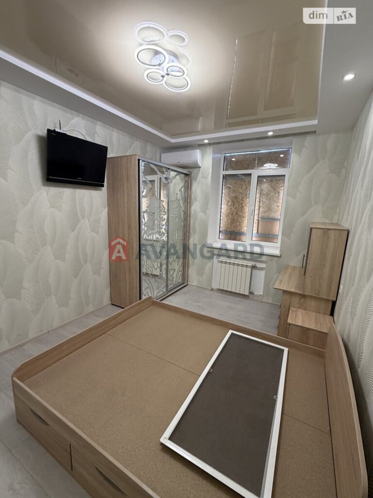 2 ��. ��������, 63/50/8 ��. �., 2/3 ������ ���� 5