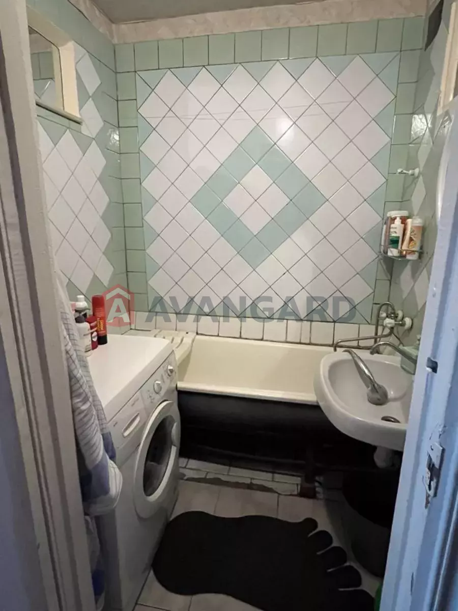 3 ��. ��������, 67/-/9 ��. �., 7/9 ������ ���� 3