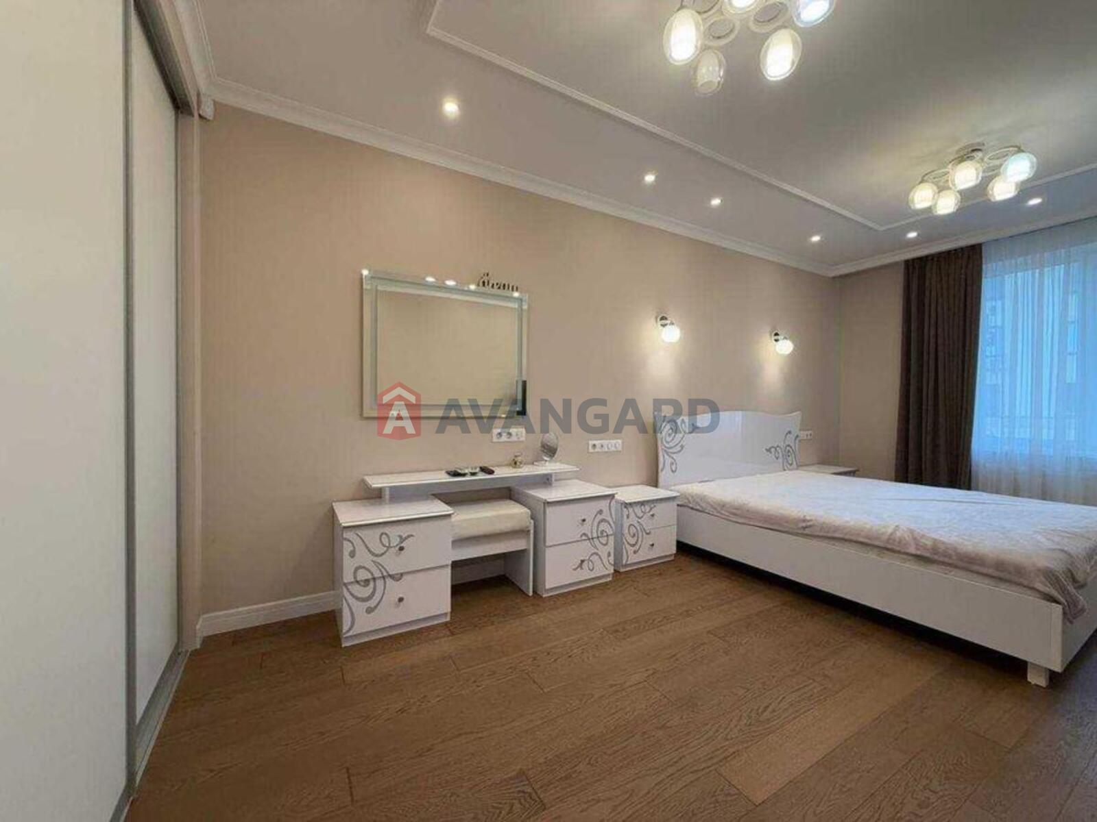 4 ��. ��������, 148/-/20 ��. �., 18/21 ������ ���� 11