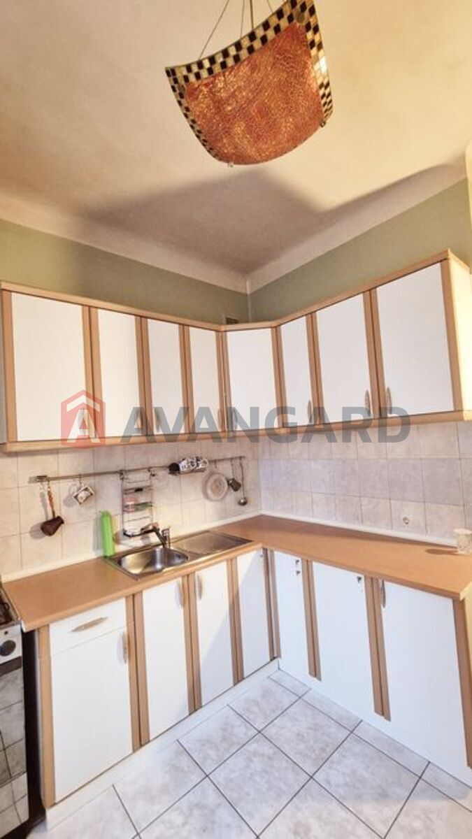 3 ��. ��������, 70/-/9 ��. �., 2/5 ������ ���� 12