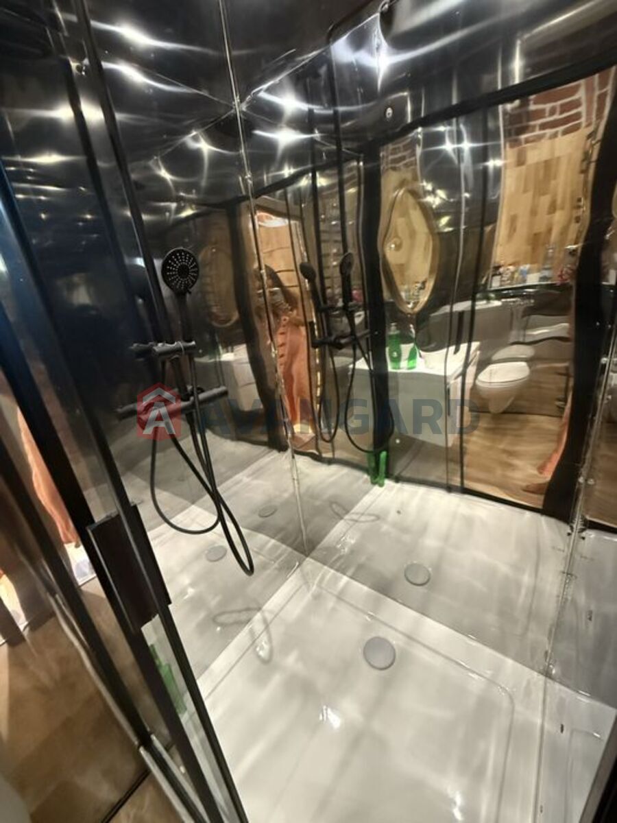 2 ��. ��������, 43/-/7 ��. �., 2/2 ������ ���� 8