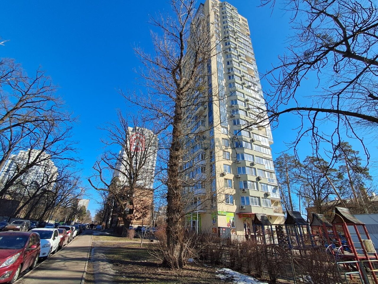 1 ����. ��������, 47.5/19.3/13.4 ��. �., 16/26 ���� ���� 17