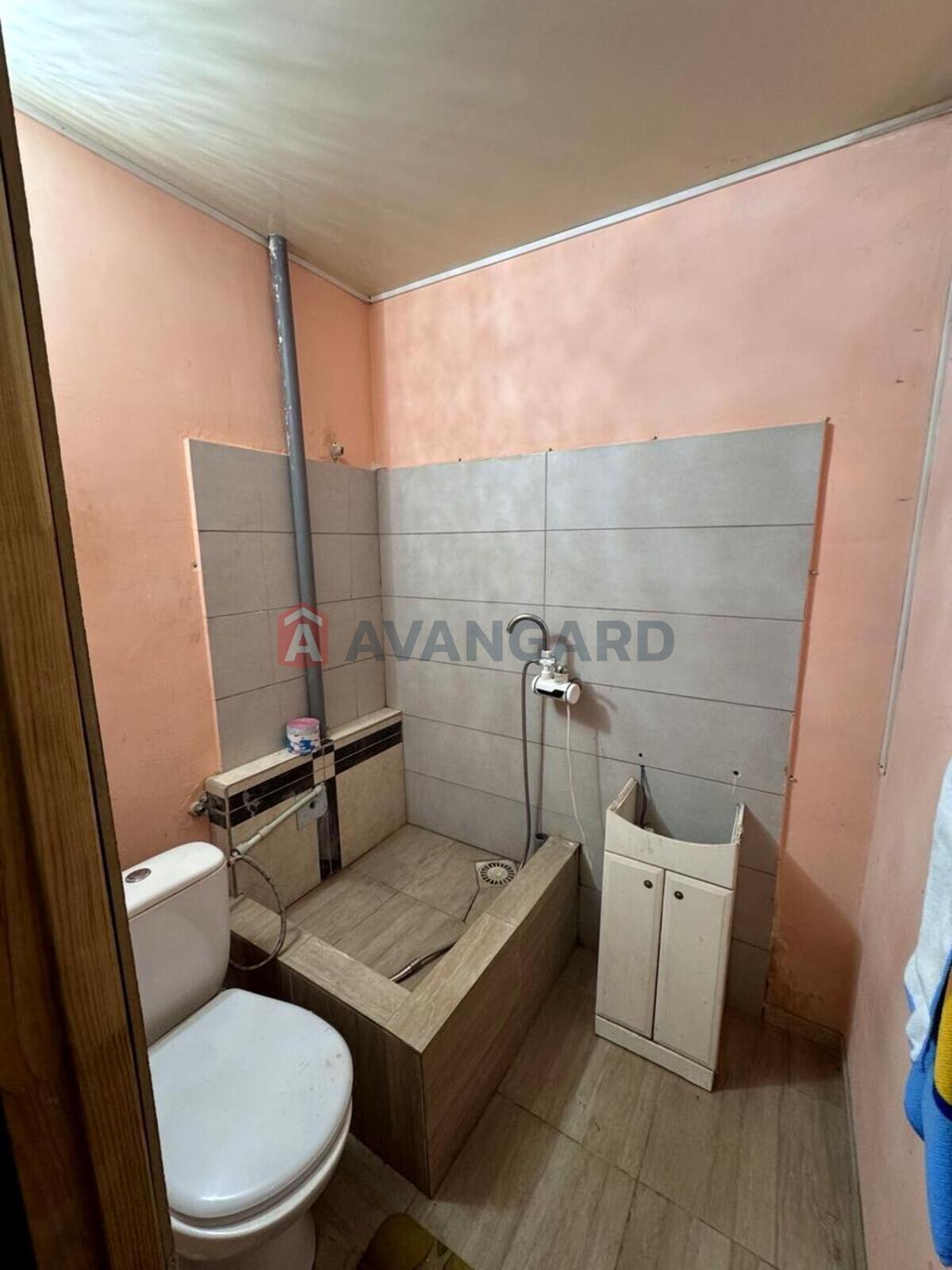 1 ��. ��������, 40/16/18 ��. �., 2/2 ������ ���� 5