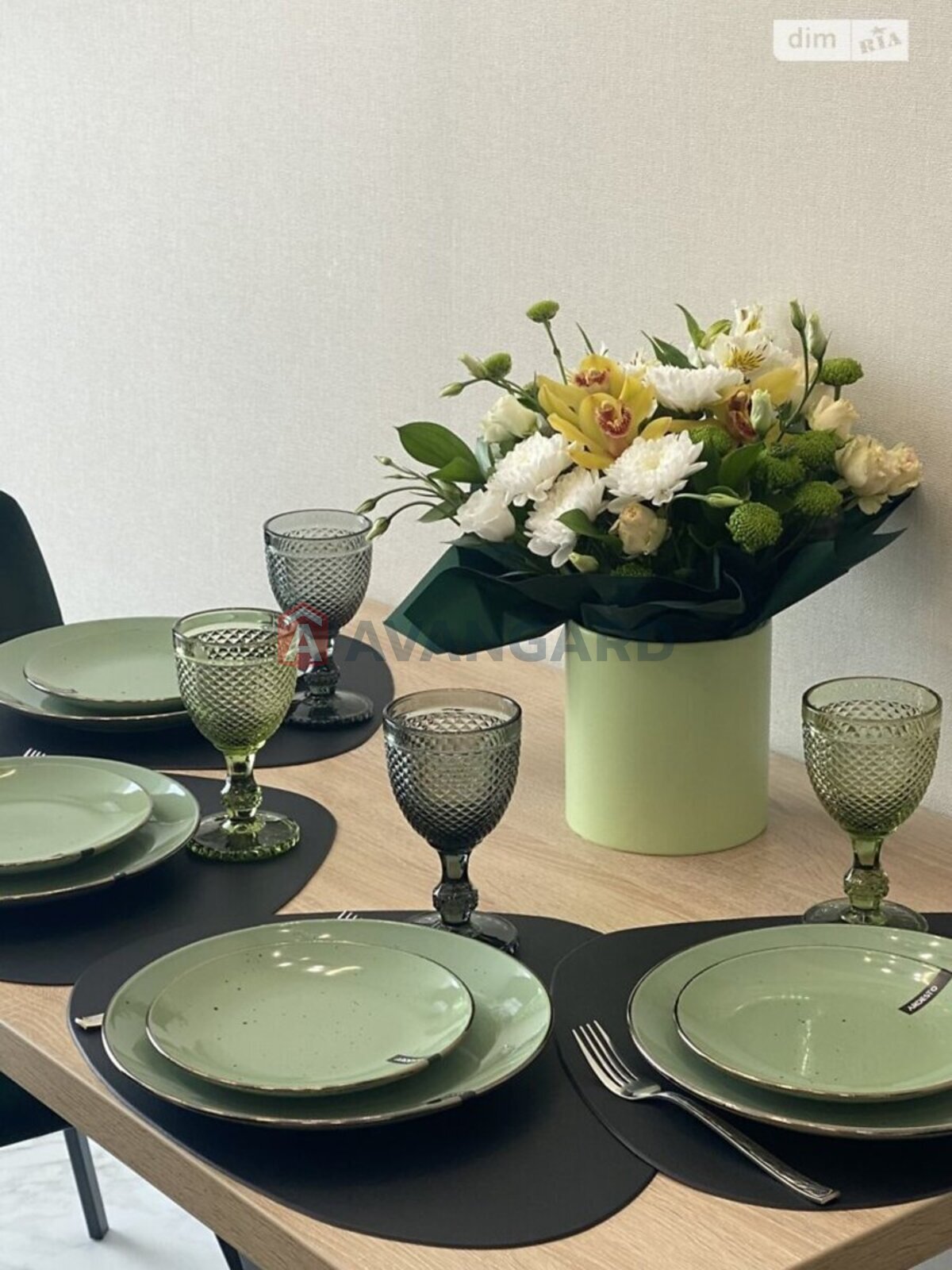 1 ����. ��������, 48/24/20 ��. �., 12/16 ���� ���� 3