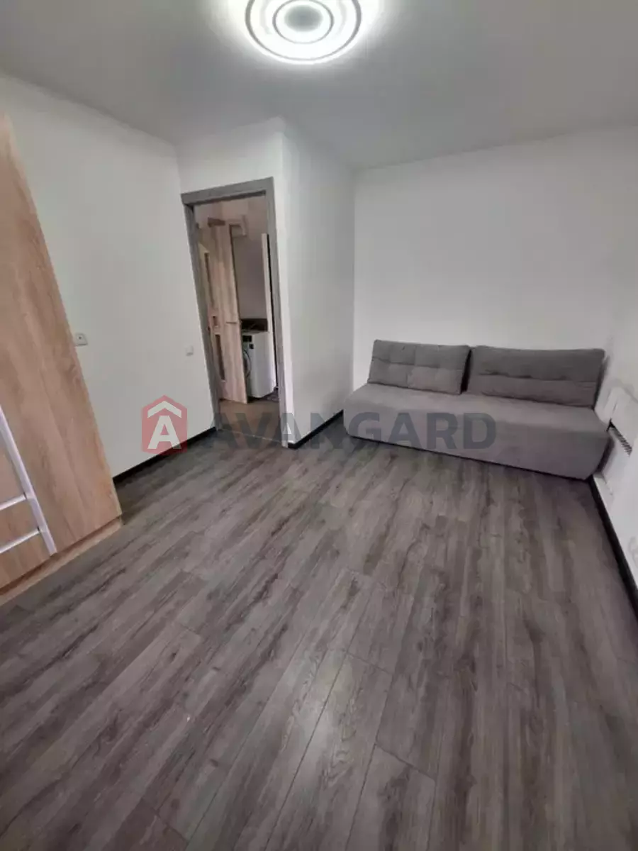 1 ��. ��������, 23/-/6 ��. �., 8/9 ������ ���� 1