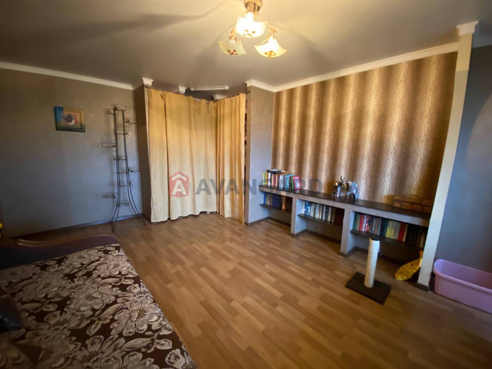 3 ��. ��������, 93,44/32,2/28,4 ��. �., 6/13 ������ ���� 5