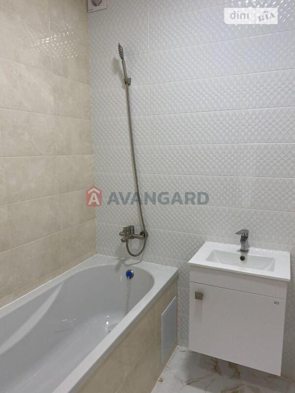 1 ��. ��������, 34/15/8 ��. �., 1/11 ������ ���� 6