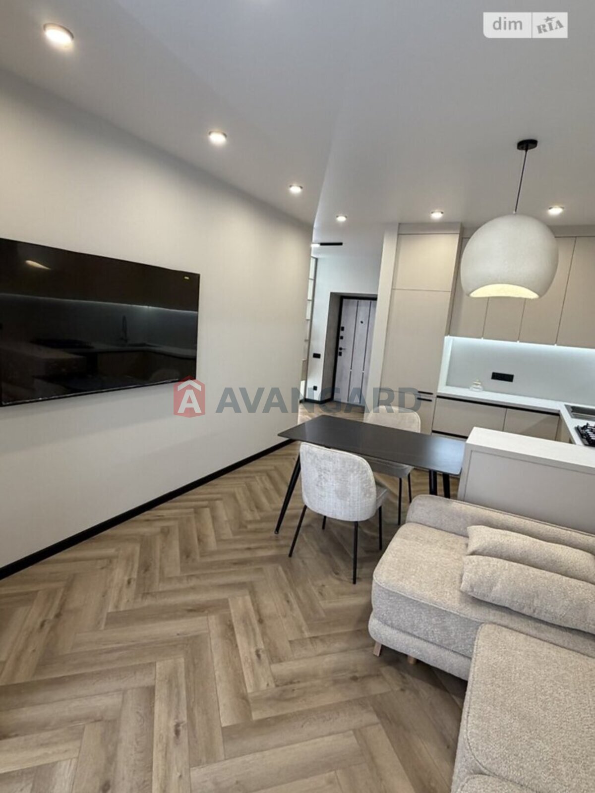 2 ��. ��������, 72/-/- ��. �., 2/10 ������ ���� 3