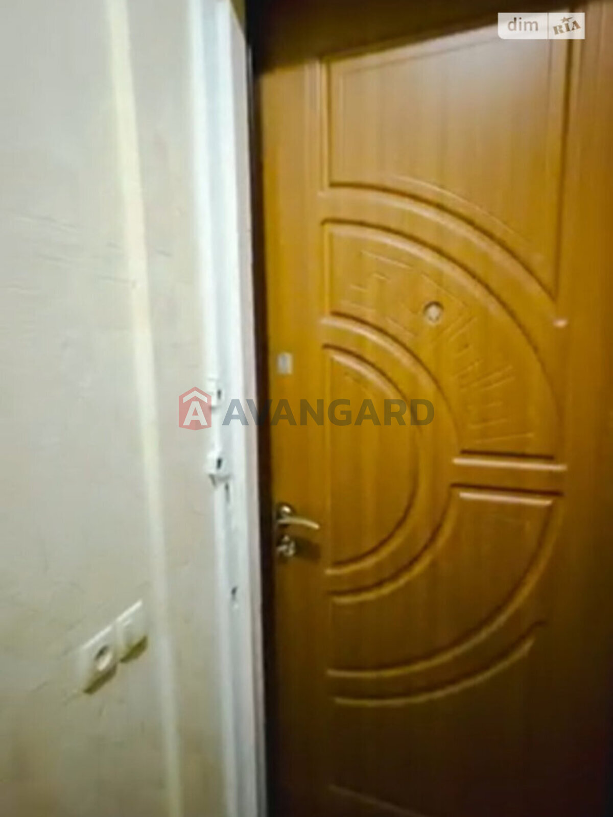 3 ��. ��������, 63/42/7 ��. �., 2/4 ������ ���� 2