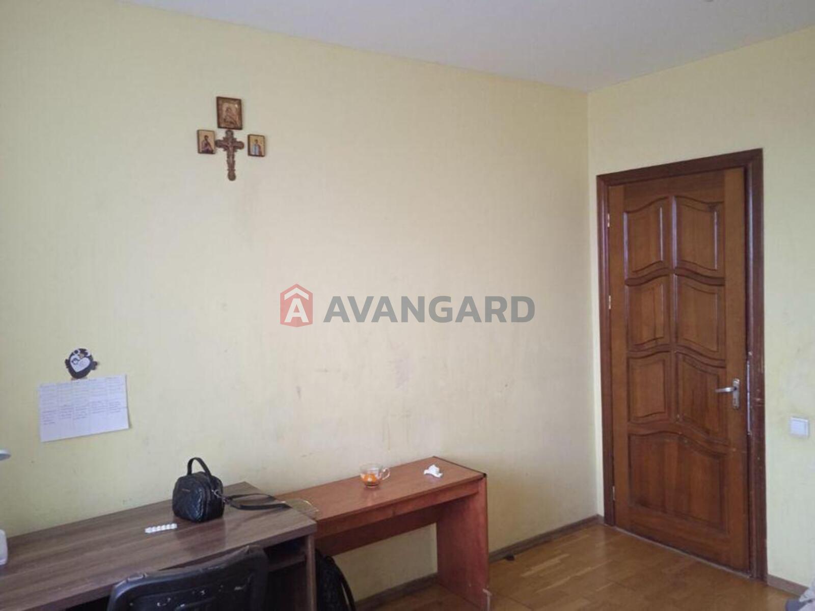 3 ��. ��������, 87/-/14 ��. �., 8/9 ������ ���� 1