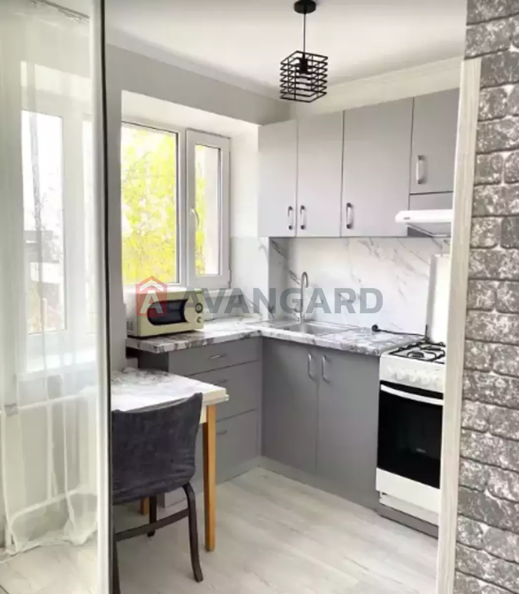 1 ��. ��������, 28/16/4 ��. �., 5/5 ������ ���� 6