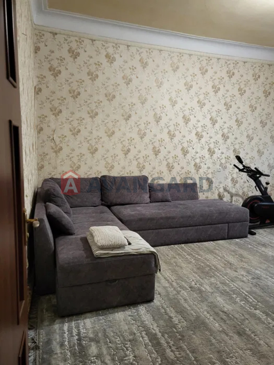 3 ��. ��������, 73/-/9 ��. �., 3/4 ������ ���� 15