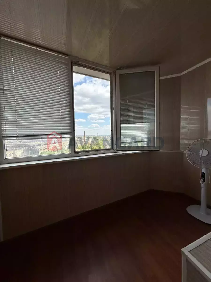 2 ����. ��������, 56/28/8 ��. �., 11/16 ���� ���� 9