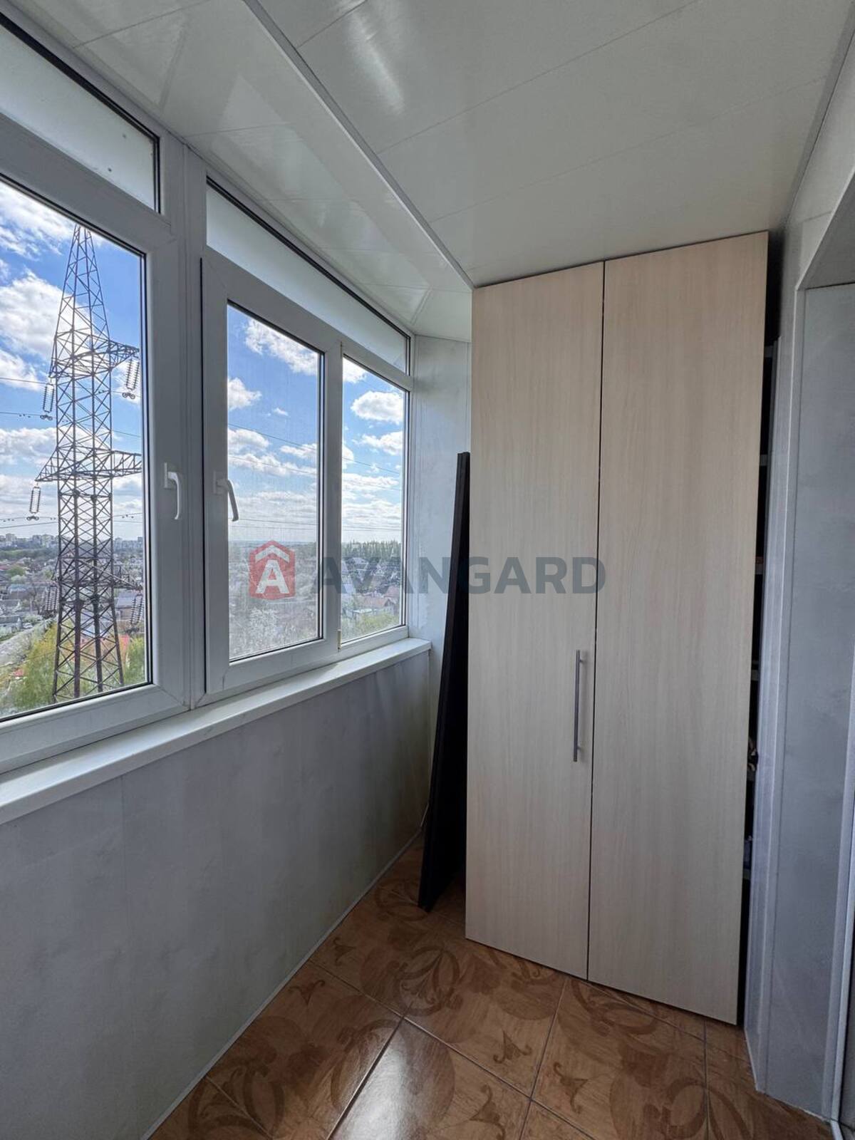 3 ��. ��������, 65/-/10 ��. �., 9/9 ������ ���� 17