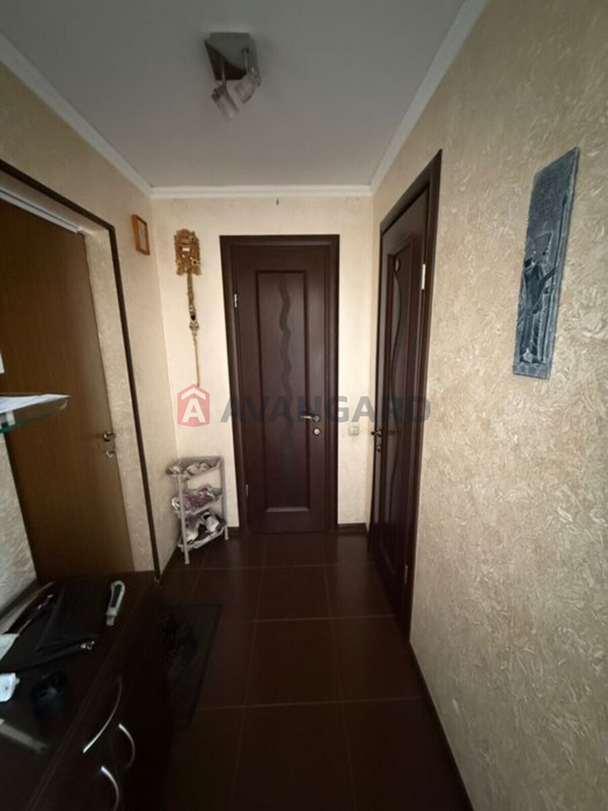 3 ��. ��������, 70/-/9 ��. �., 6/9 ������ ���� 2