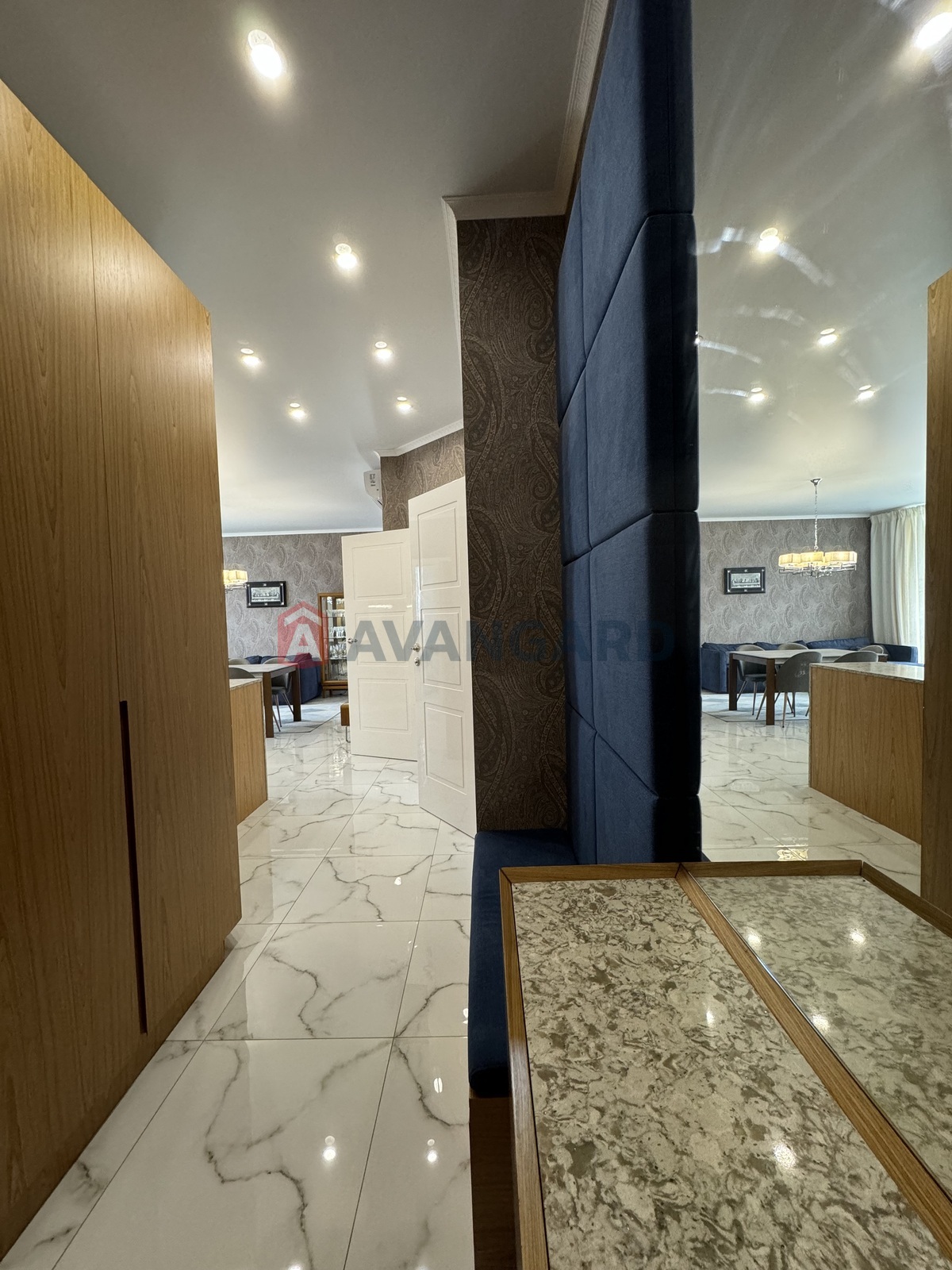 4 ��. ��������, 114/100/25 ��. �., 15/17 ������ ���� 16