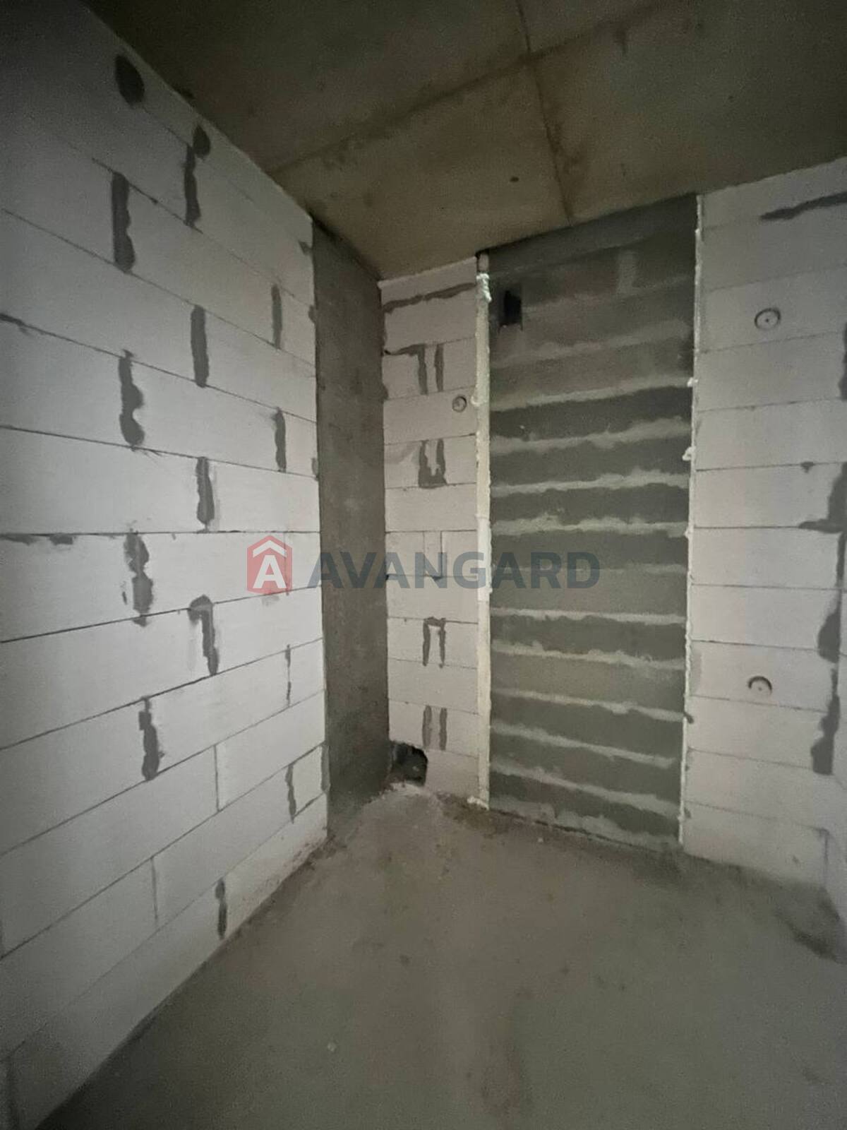 1 ��. ��������, 43/11/18 ��. �., 8/8 ������ ���� 13