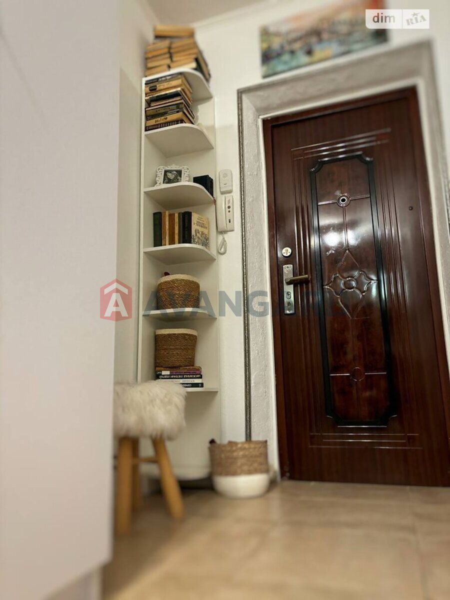 4 . , 73/-/9 . ., 6/9   18