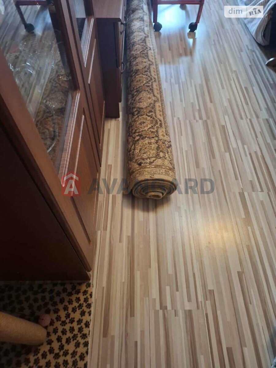 2 ��. ��������, 50/30/8 ��. �., 8/10 ������ ���� 10