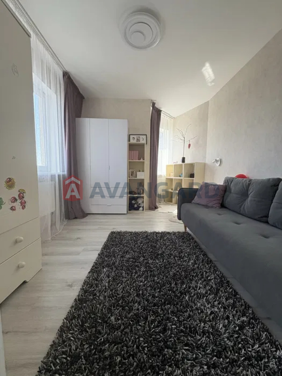 3 ��. ��������, 72/-/10 ��. �., 24/33 ������ ���� 21