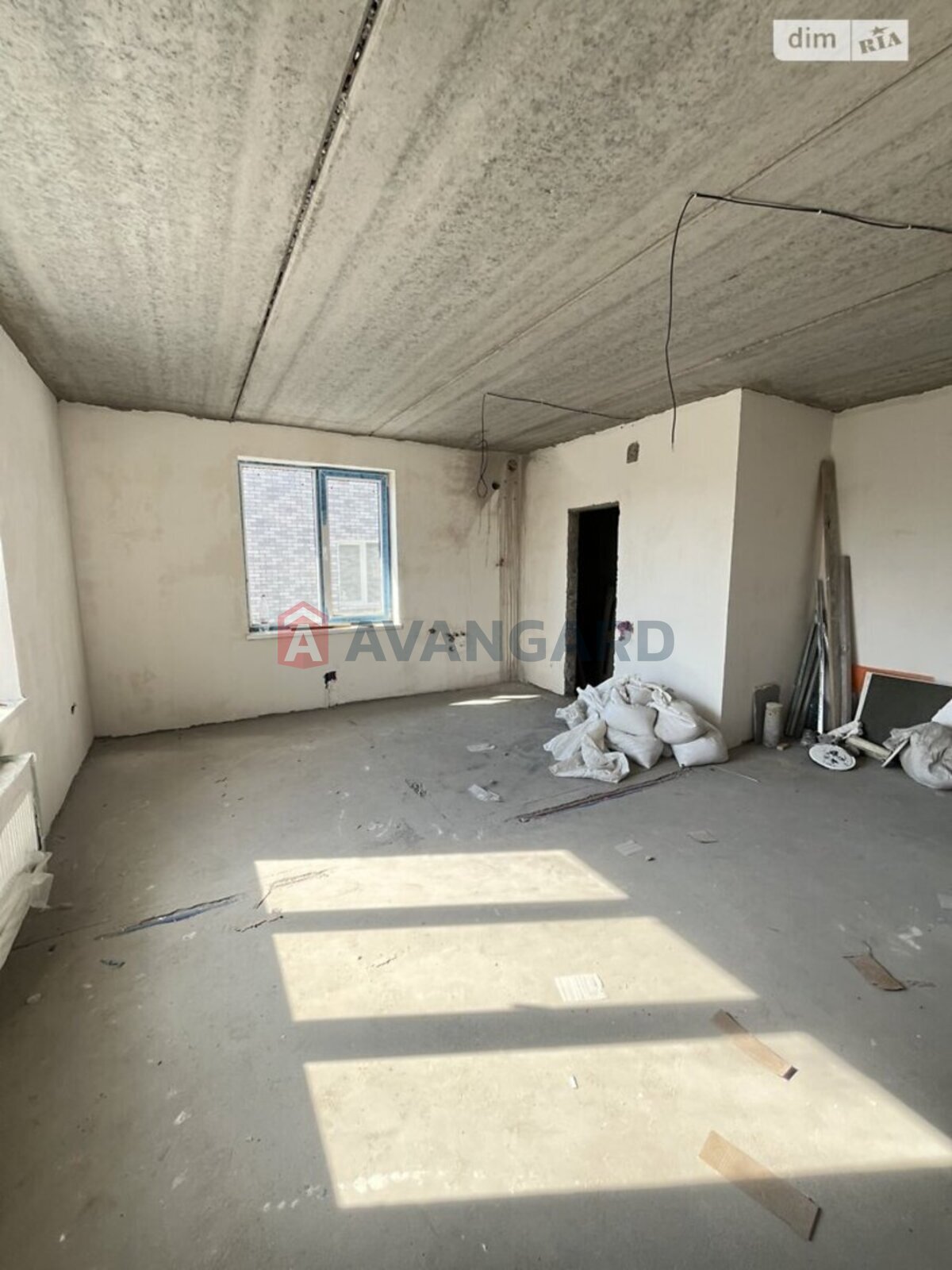 1 ��. ��������, 30/-/- ��. �., 2/3 ������ ���� 6