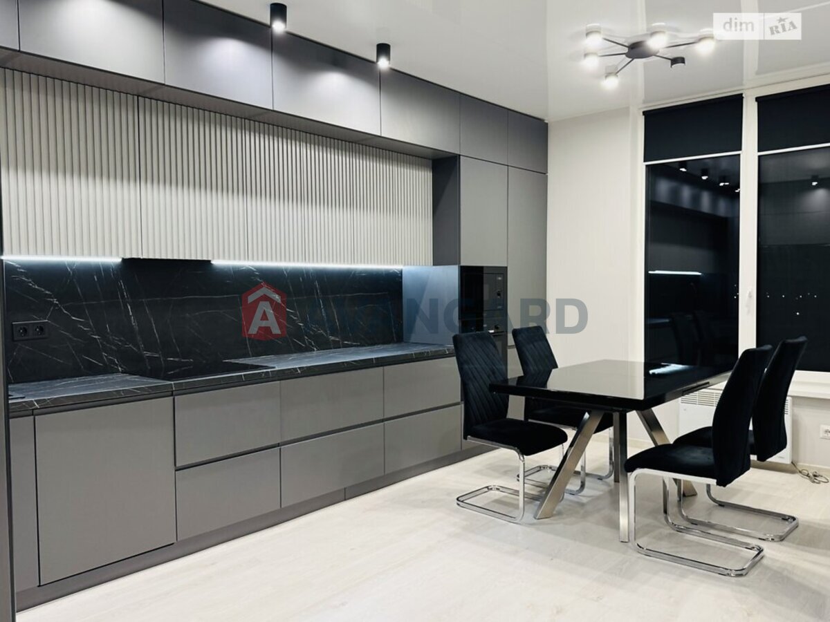 1 ��. ��������, 45/8/25 ��. �., 15/15 ������ ���� 9