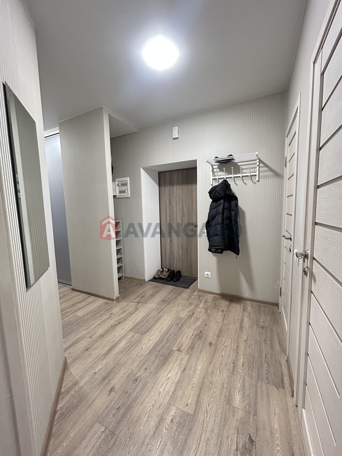 2 ��. ��������, 67,7/33,5/18,9 ��. �., 10/12 ������ ���� 13