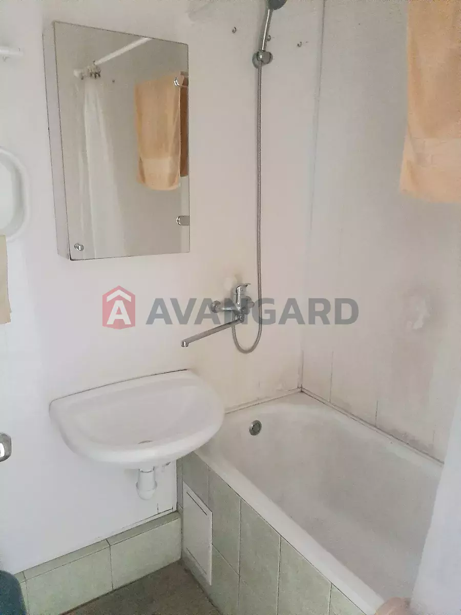 1 . , 30/-/7 . ., 3/9   12