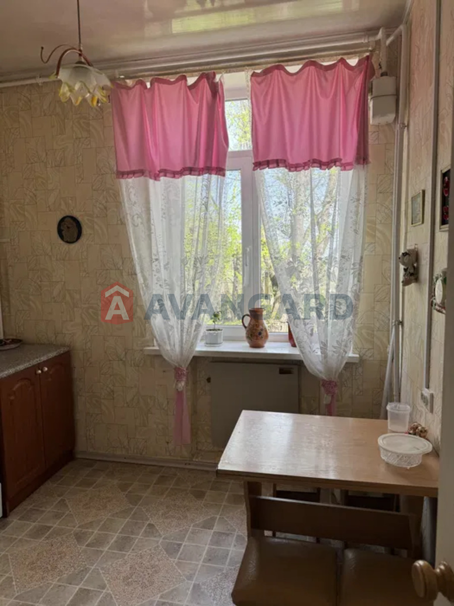 2 ��. ��������, 40/-/7 ��. �., 3/3 ������ ���� 14