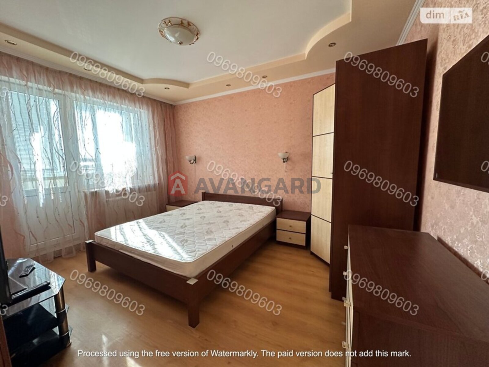 4 ��. ��������, 83/54/8 ��. �., 4/9 ������ ���� 13