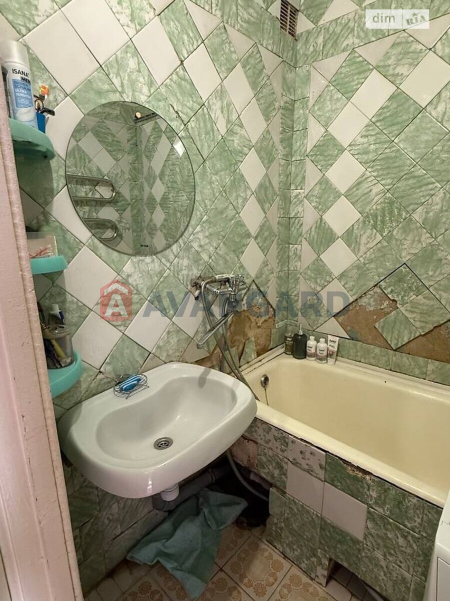 3 ����. ��������, 63/38/9 ��. �., 2/5 ���� ���� 9