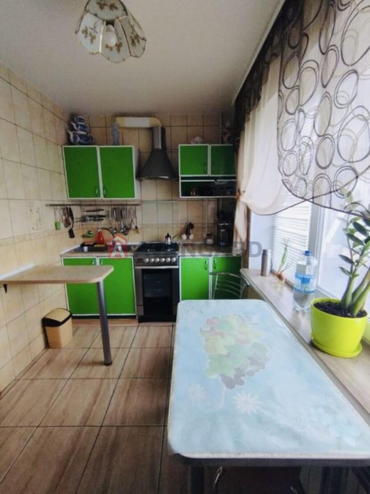 3 ����. ��������, 68/-/9 ��. �., 7/9 ���� ���� 5