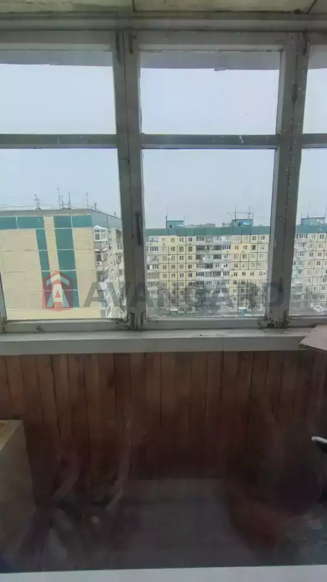 3 ��. ��������, 72/-/10 ��. �., 10/10 ������ ���� 17