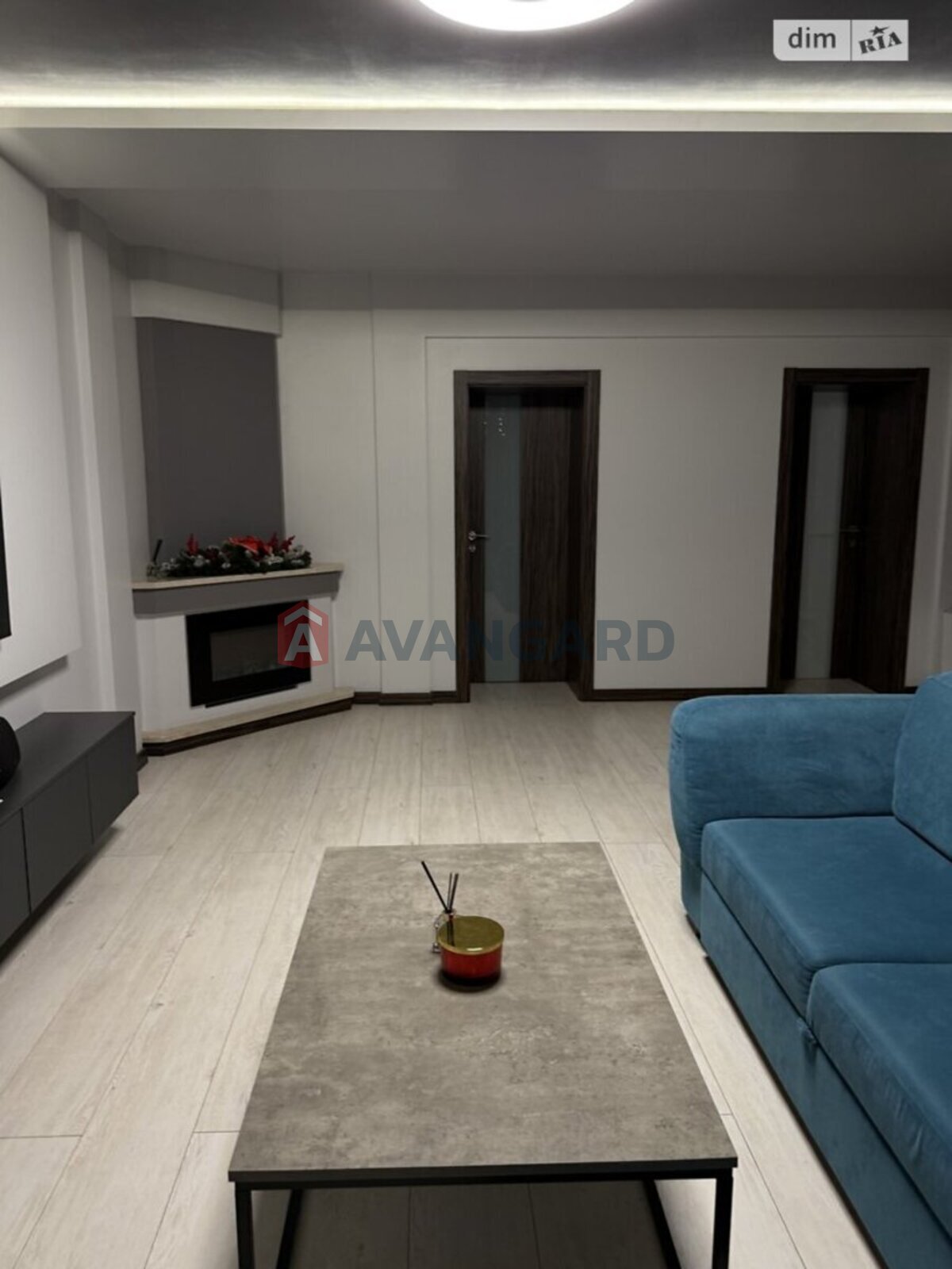 3 ��. ��������, 113/-/- ��. �., 5/10 ������ ���� 4