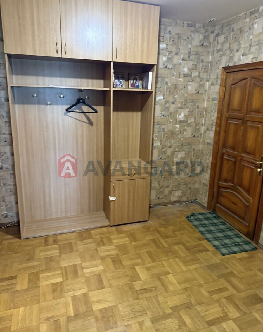 3 ����. ��������, 86/48/9 ��. �., 6/18 ���� ���� 18