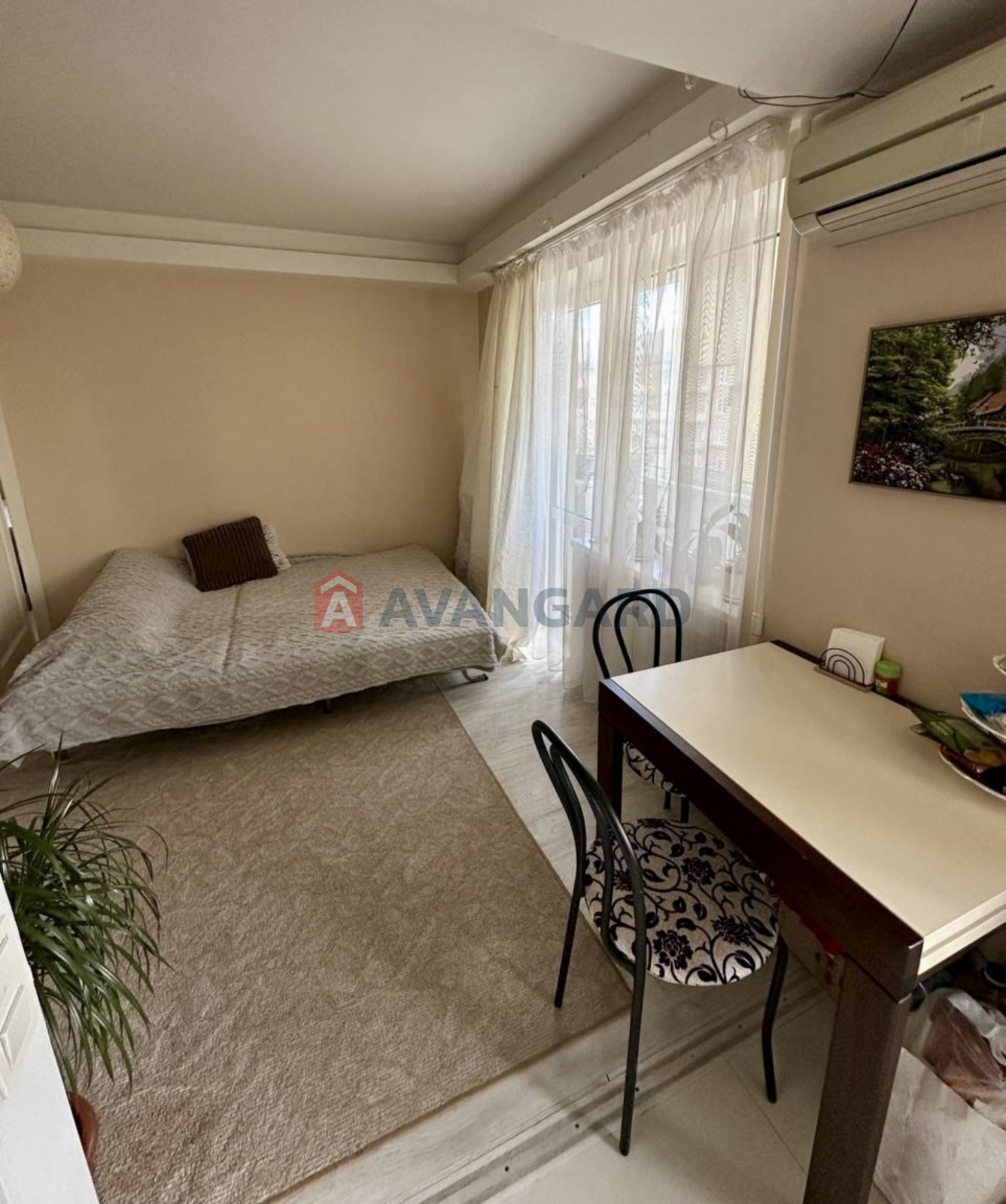 2 ��. ��������, 43/18/25 ��. �., 9/9 ������ ���� 7