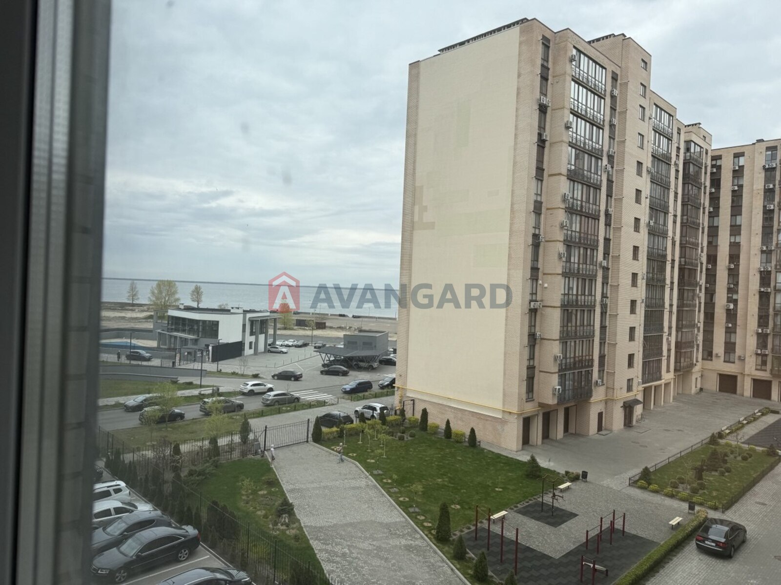 2 ��. ��������, 63.41/43/20.5 ��. �., 5/10 ������ ���� 8