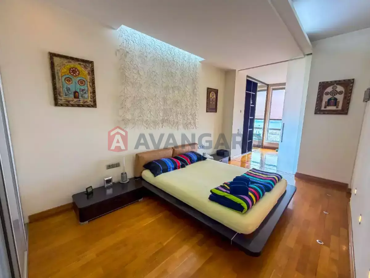 4 ��. ��������, 150/-/- ��. �., 8/14 ������ ���� 5