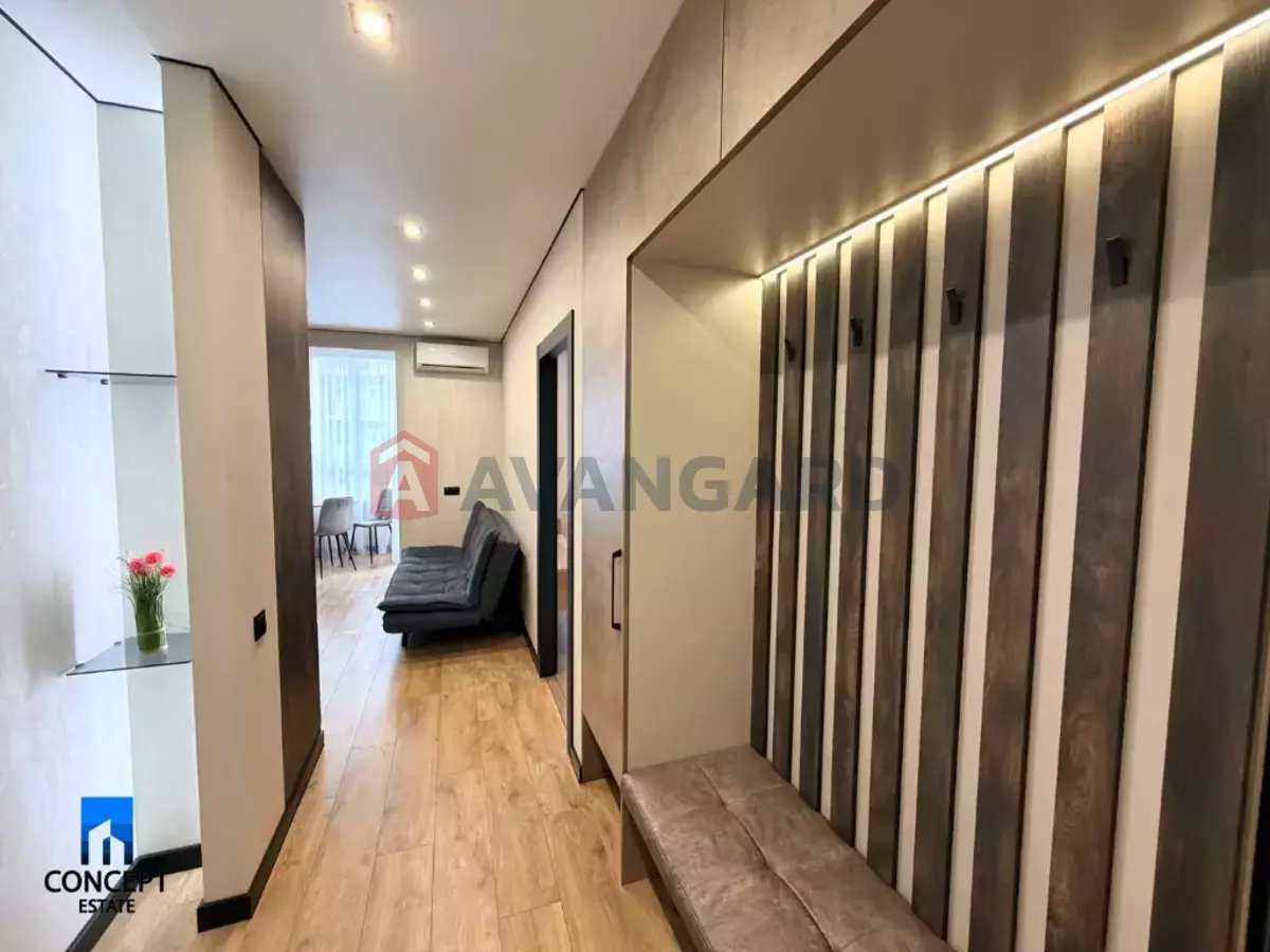 2 ��. ��������, 52/-/- ��. �., 8/10 ������ ���� 6