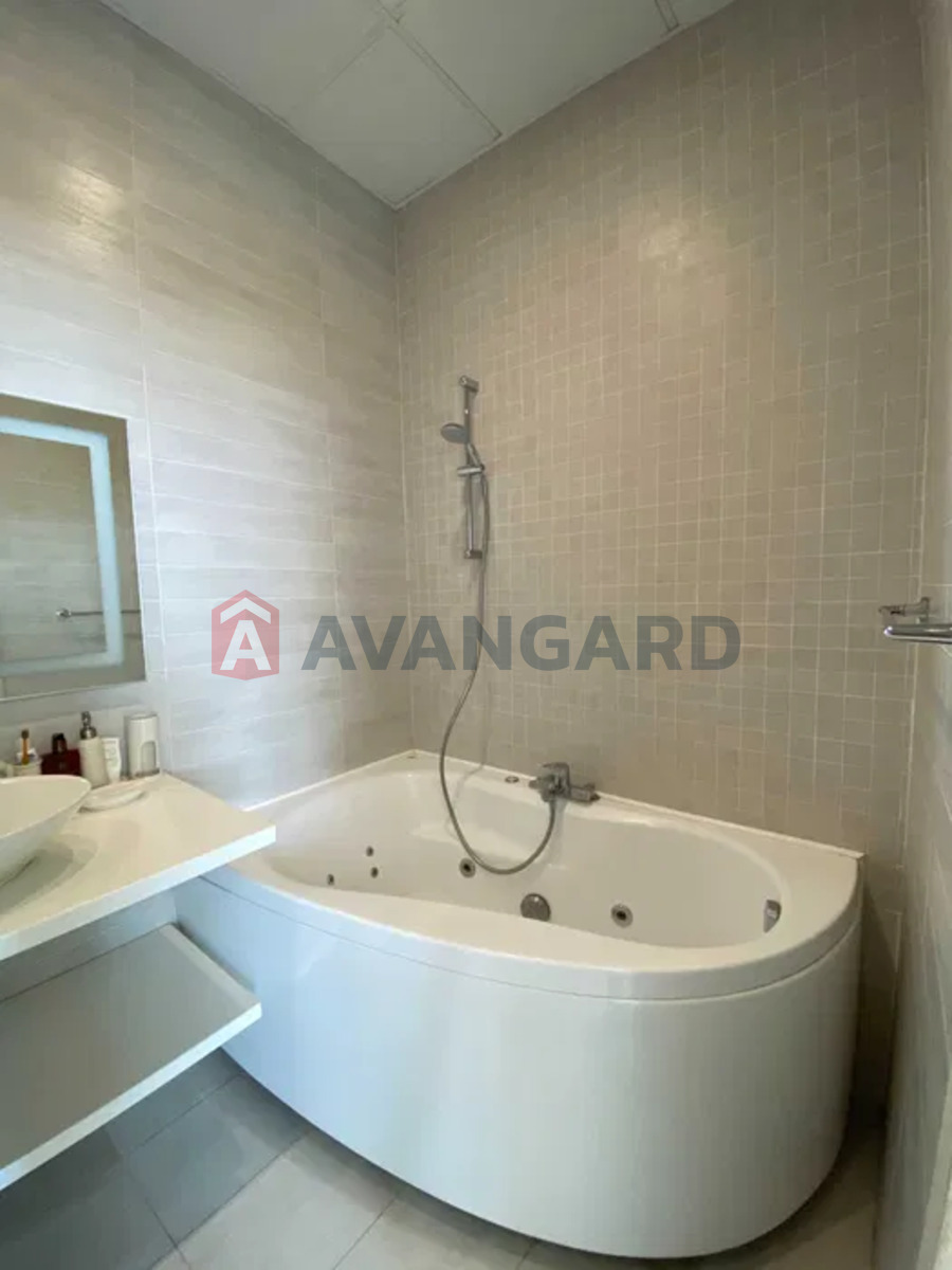 3 ����. ��������, 92/60/16 ��. �., 18/22 ���� ���� 18