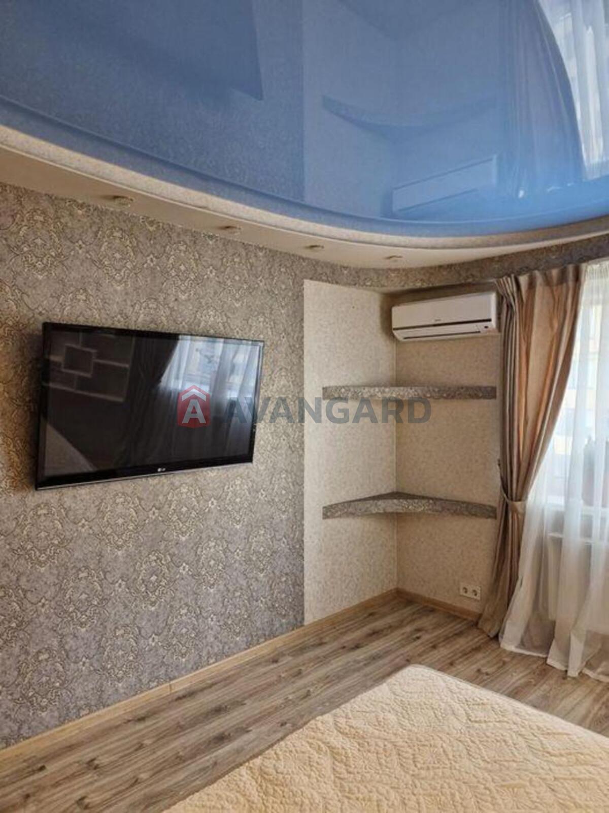 1 ��. ��������, 38/-/13 ��. �., 9/11 ������ ���� 3